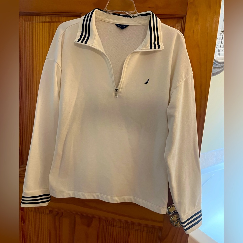 Half zip pull over